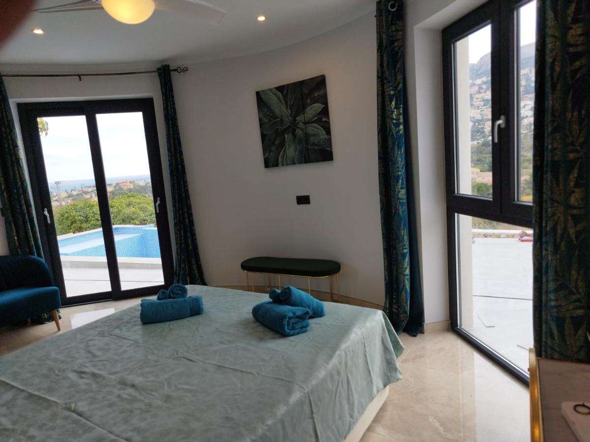 Modern Luxury Villa Paradise Кальпе Номер фото